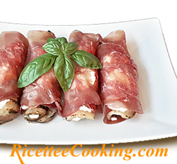 Involtini bresaola ricotta e melanzane